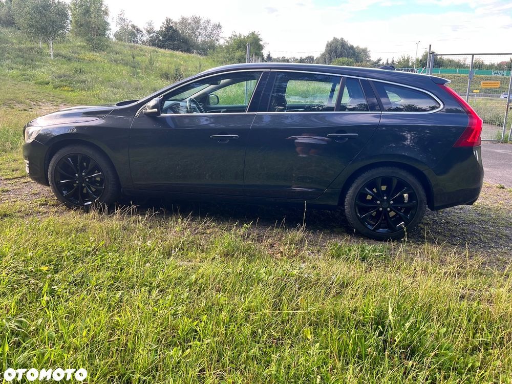 Volvo V60 D3 Momentum - 8