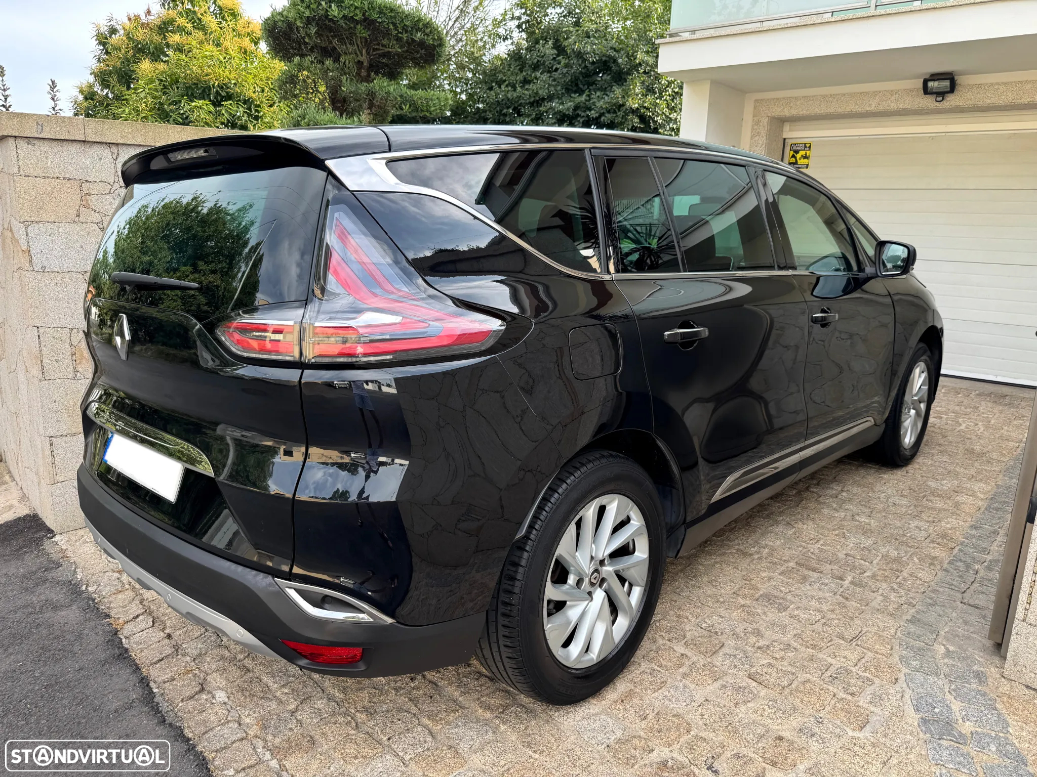 Renault Espace 1.6 dCi Initiale Paris EDC - 2