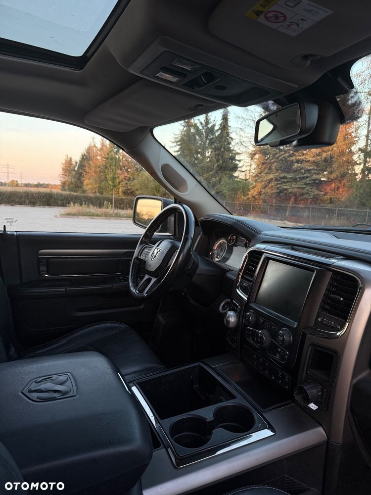 Dodge RAM 1500 5.7 4x4 - 17