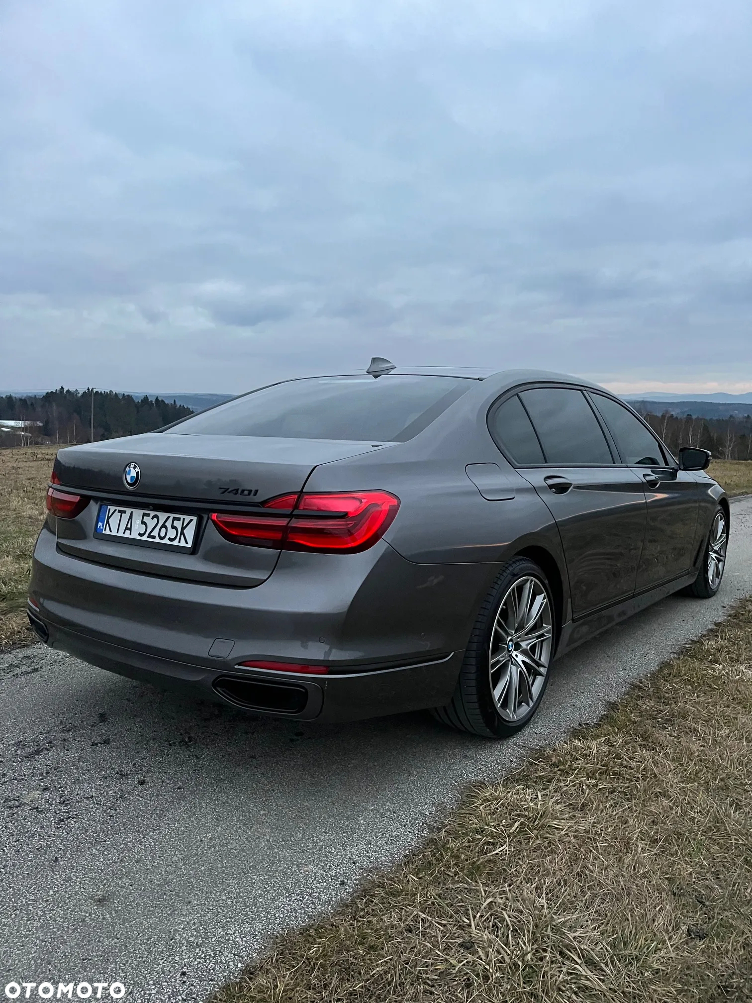 BMW Seria 7 740Li - 8