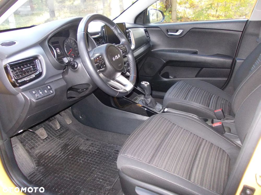Kia Stonic 2024 photo 3