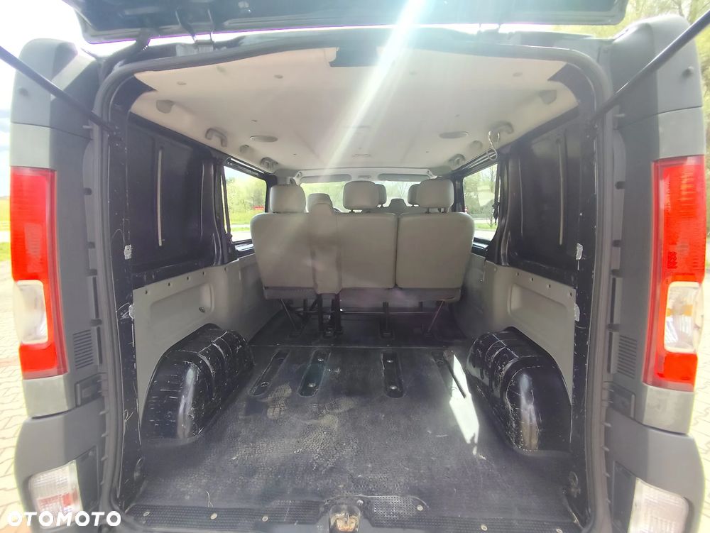 Renault Trafic - 17