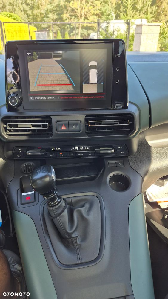 Citroën Berlingo Multispace PureTech 110 SHINE - 24