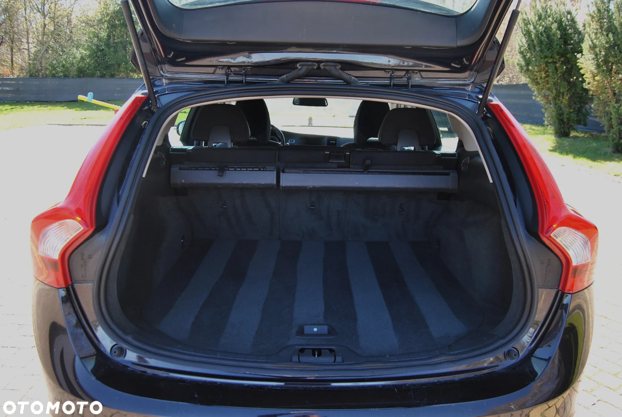 Volvo V60 D2 Summum - 12