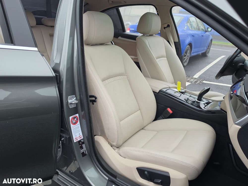 BMW Seria 5 520d Aut. Luxury Line - 13