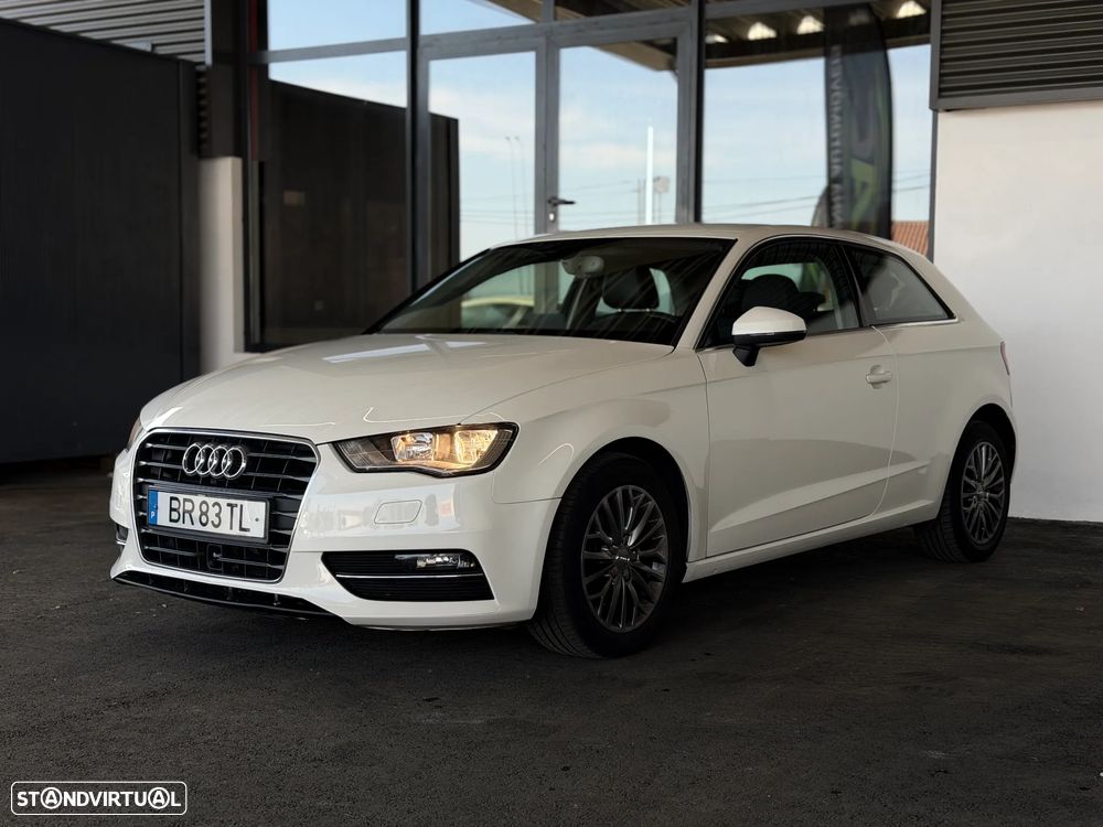 Audi A3 1.6 TDI S line Sport Pack - 2