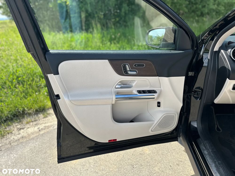 Mercedes-Benz GLA 250 4-Matic Style - 14