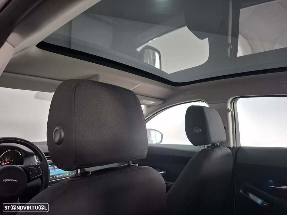 Jaguar E-Pace 2.0 P300 Sport AWD Aut. - 19