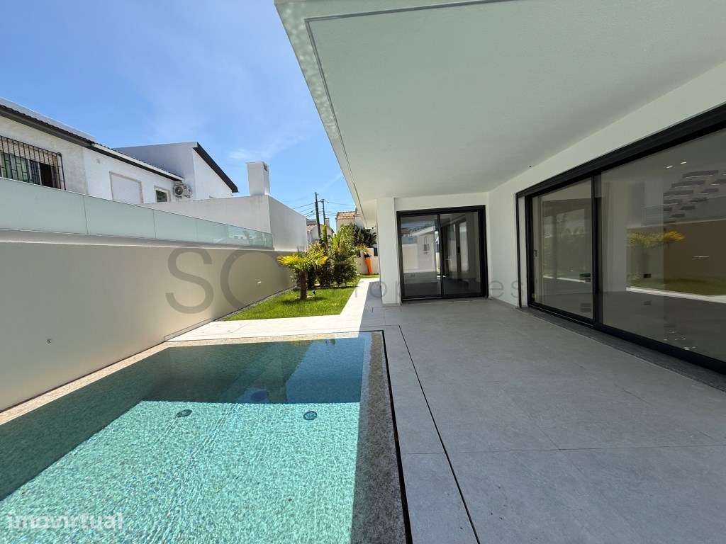 Moradia T4 Luxo Isolada | Belverde | Piscina | Garagem - Grande imagem: 4/60