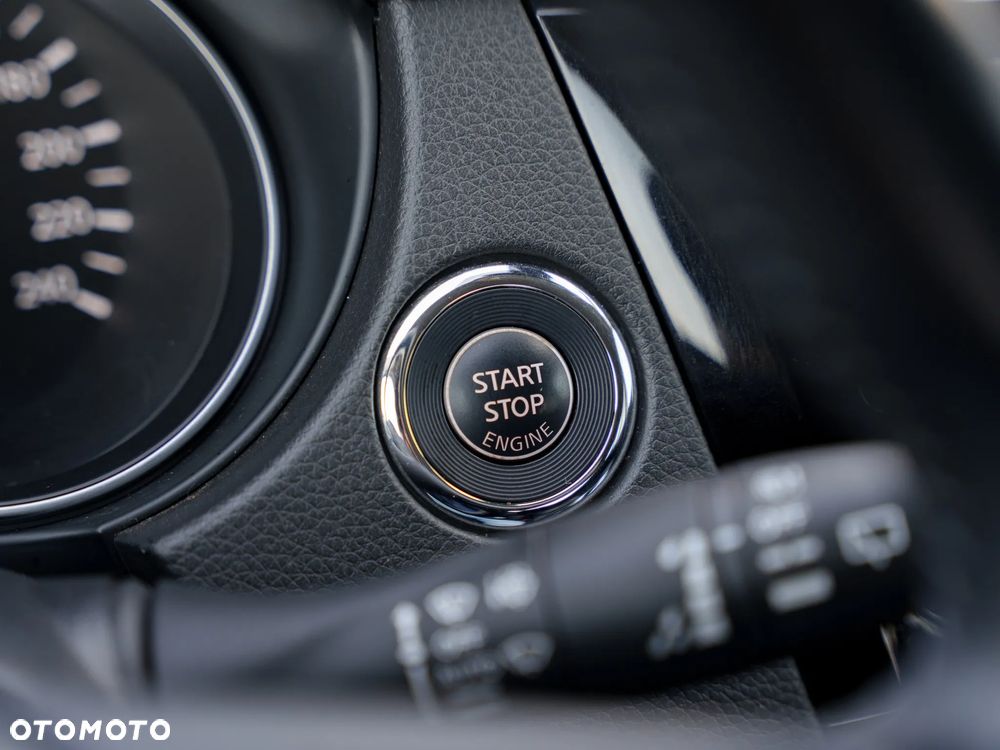 Nissan Qashqai 1.2 DIG-T N-Connecta EU6 - 23