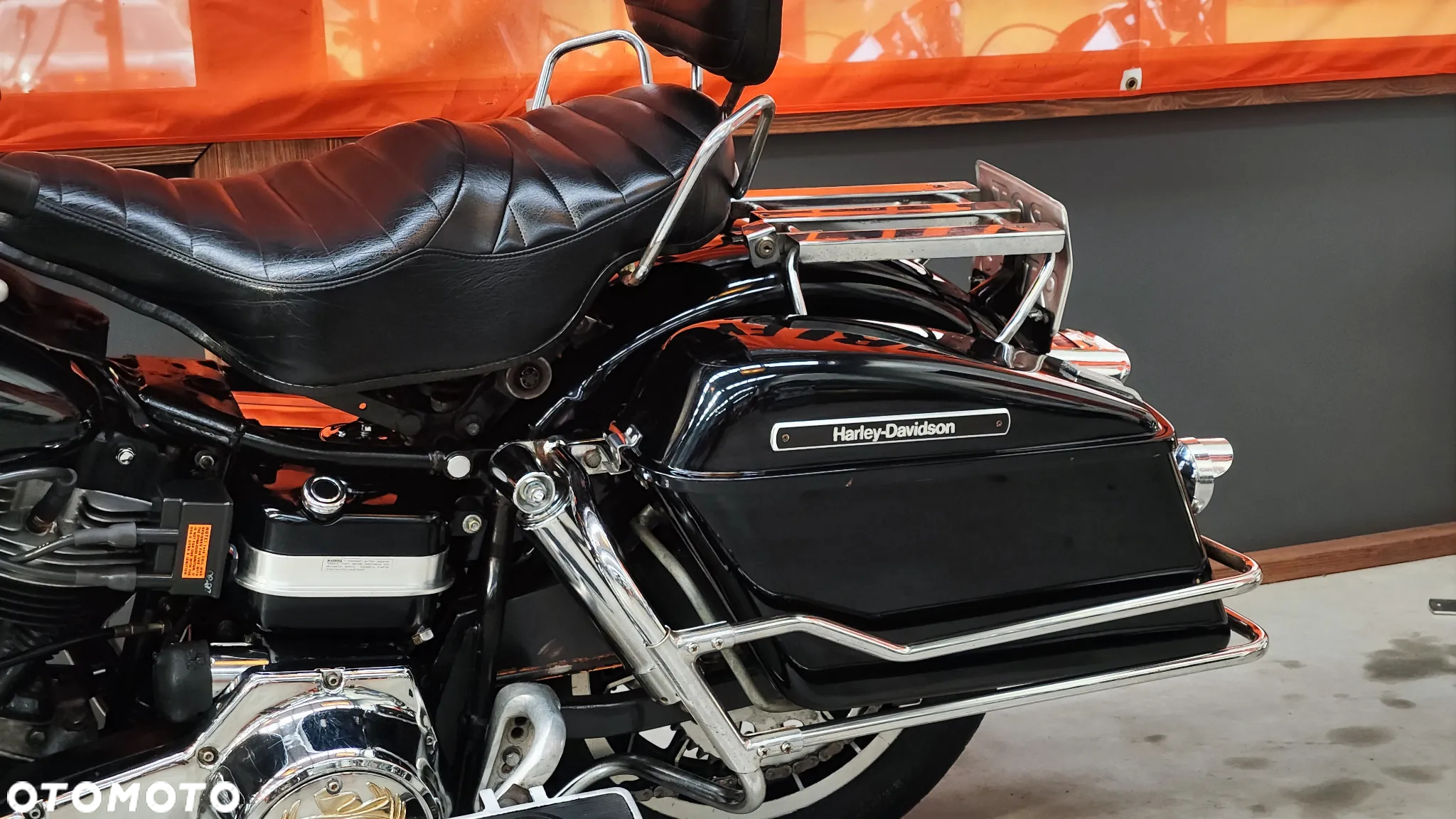 Harley-Davidson FLH Electra Glide - 18