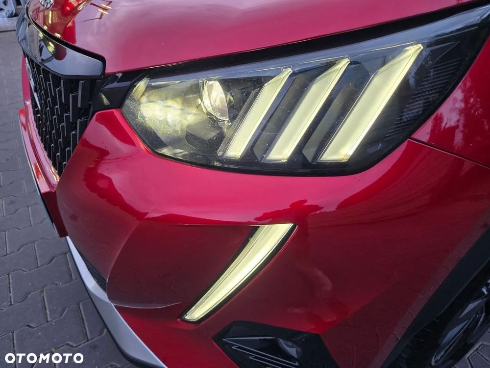 Peugeot 2008 PureTech 130 EAT8 GT - 16