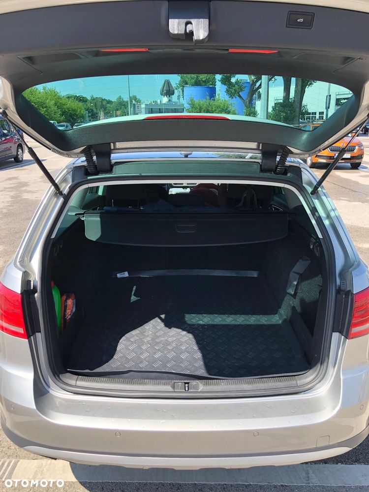 Volkswagen Passat - 9