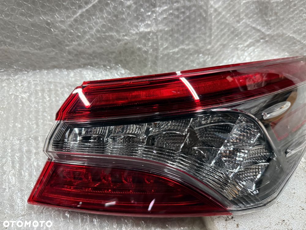 LAMPA TYŁ PRAWA TOYOTA CAMRY IX LED - 12