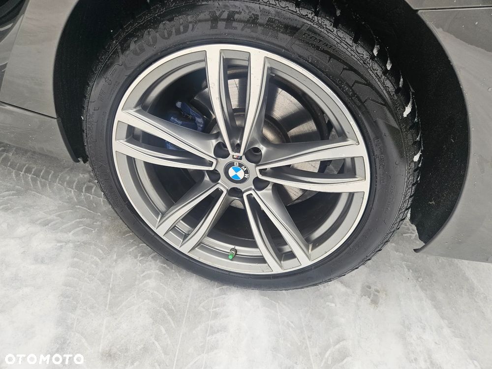 BMW 6GT - 22