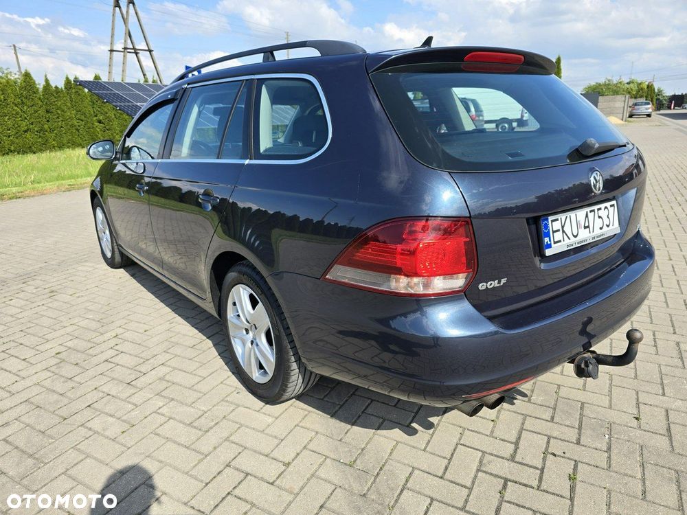 Volkswagen Golf - 10