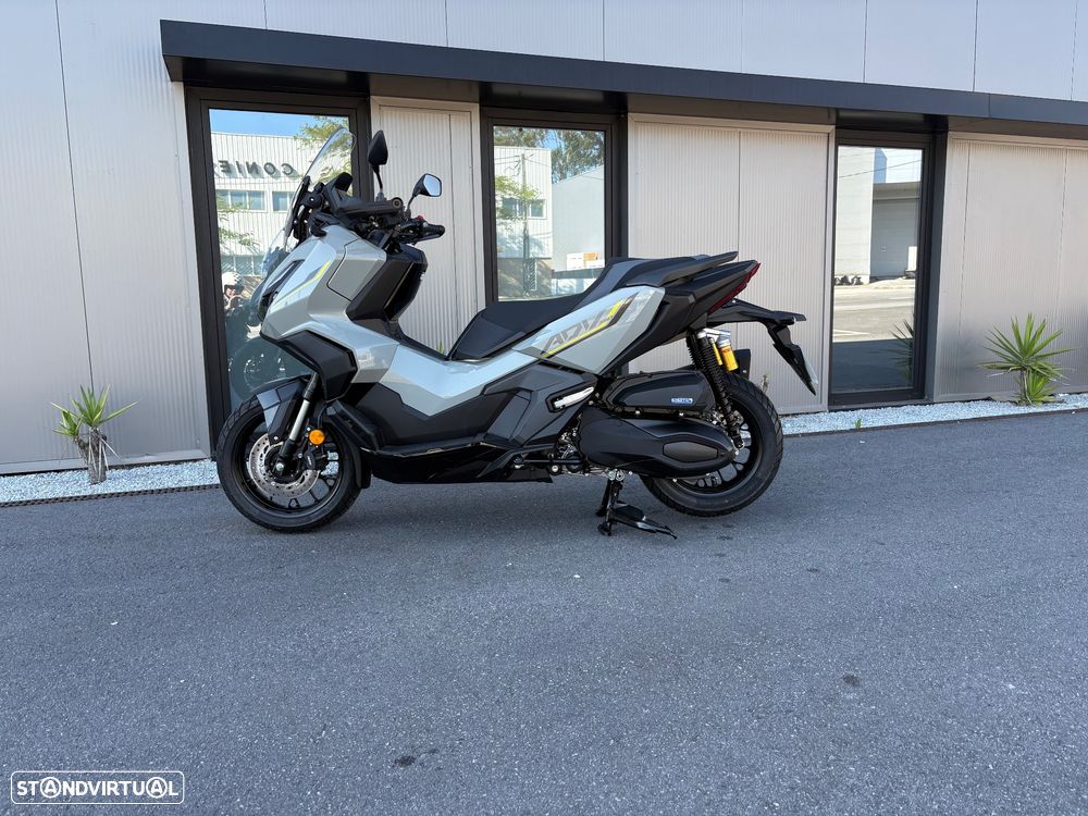 Honda ADV - 2