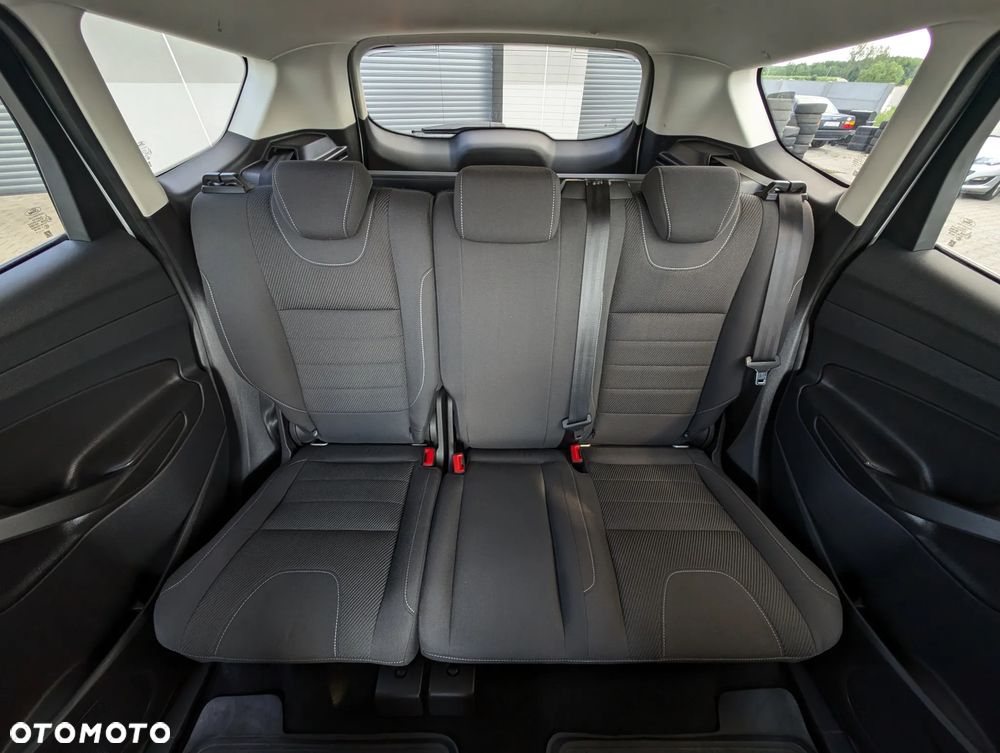 Ford Kuga 1.6 EcoBoost 2x4 Titanium - 39