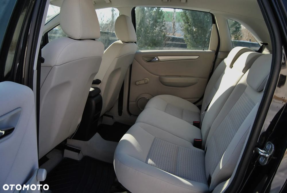 Mercedes-Benz Klasa B 180 CDI EU5 - 6