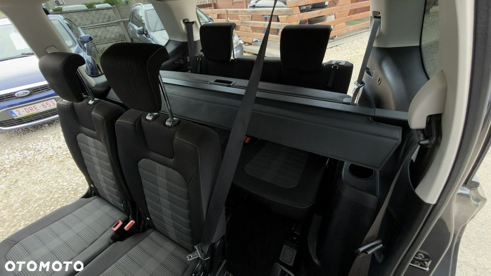 Ford Galaxy - 12