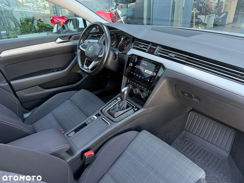Volkswagen Passat Variant - 18
