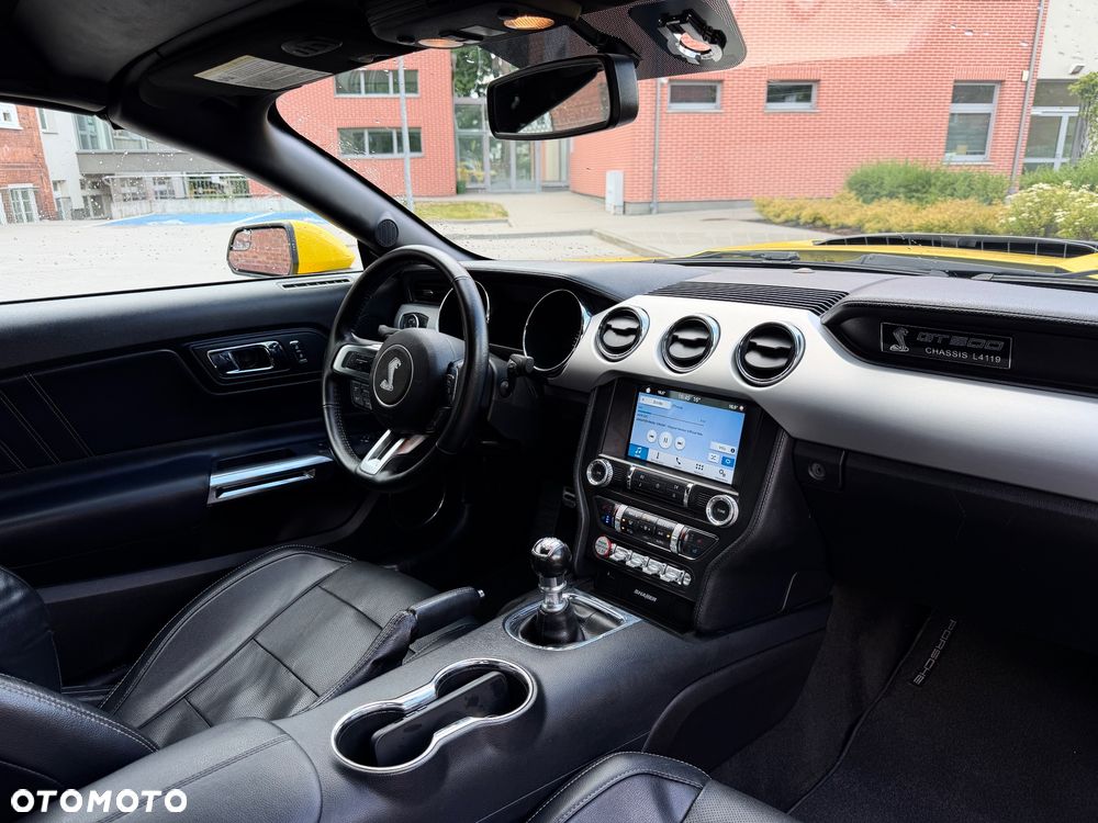 Ford Mustang - 35