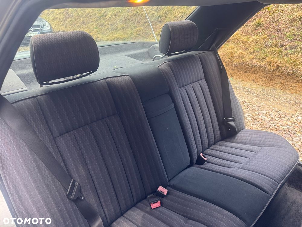 Mercedes-Benz W124 (1984-1993) - 17