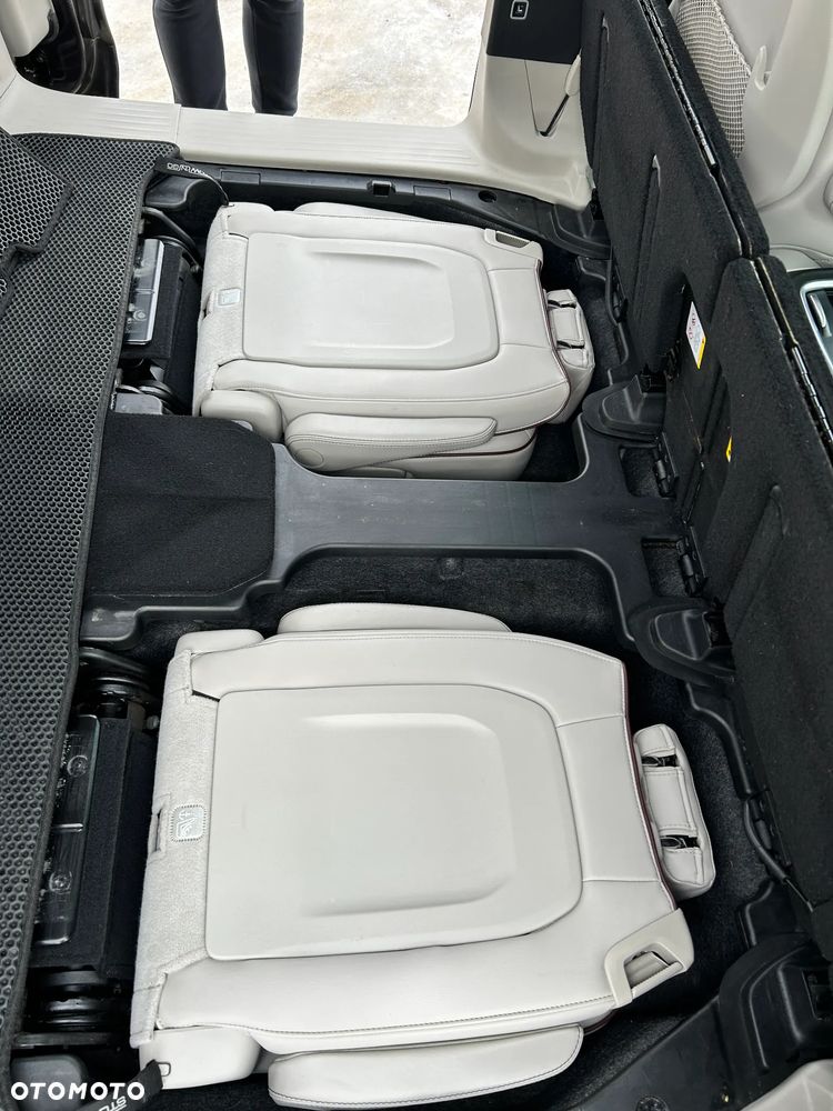 Chrysler Pacifica - 17