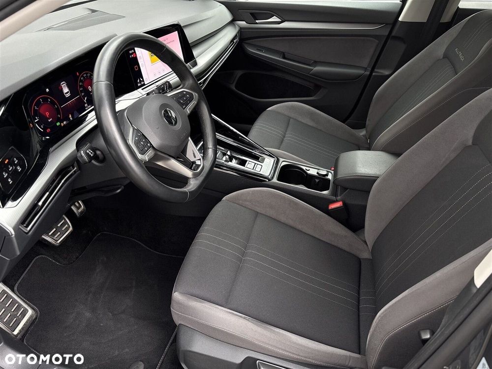 Volkswagen Golf - 11