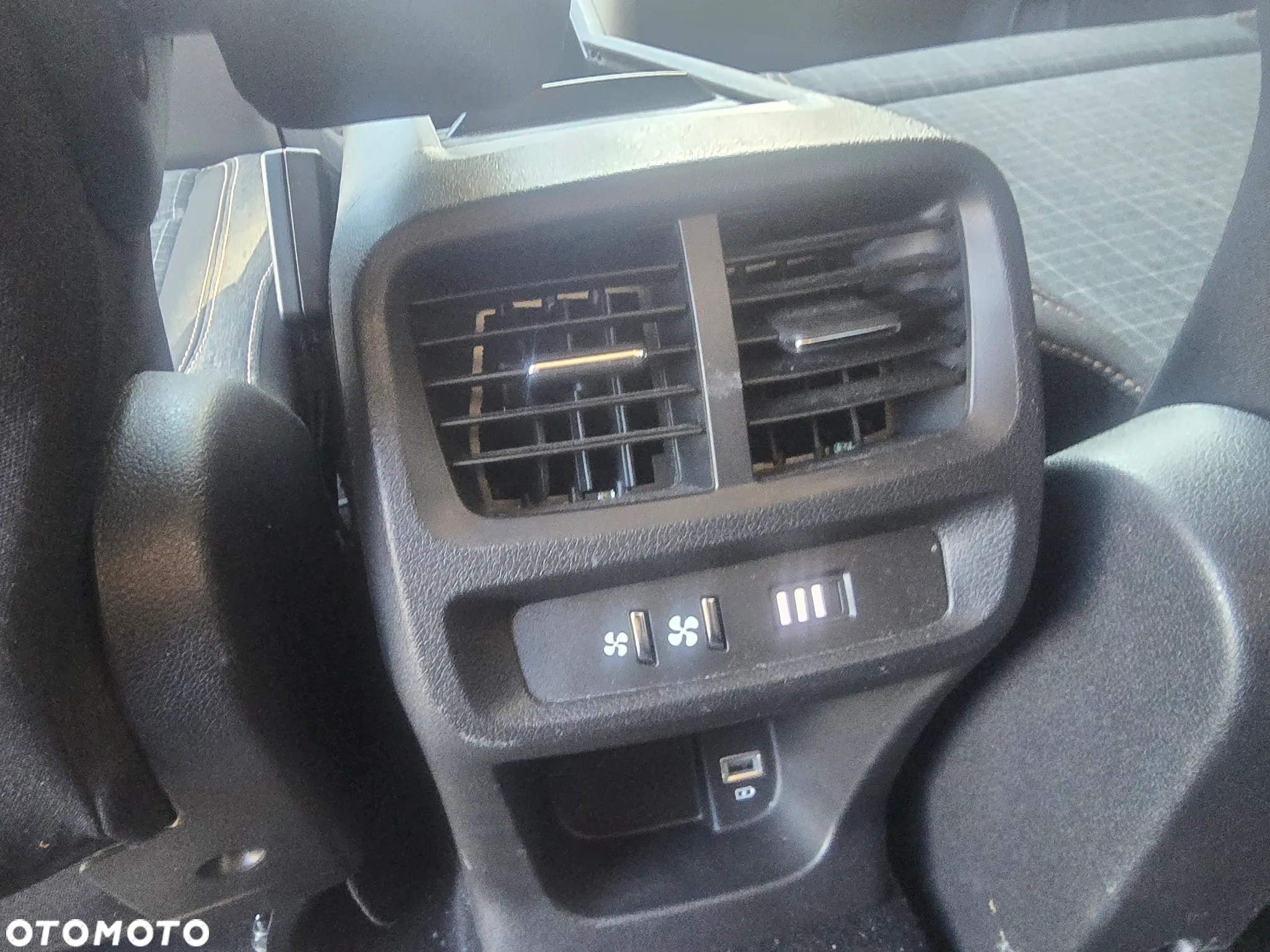 Peugeot Rifter PureTech 130 L2 EAT8 7-Sitzer GT - 14