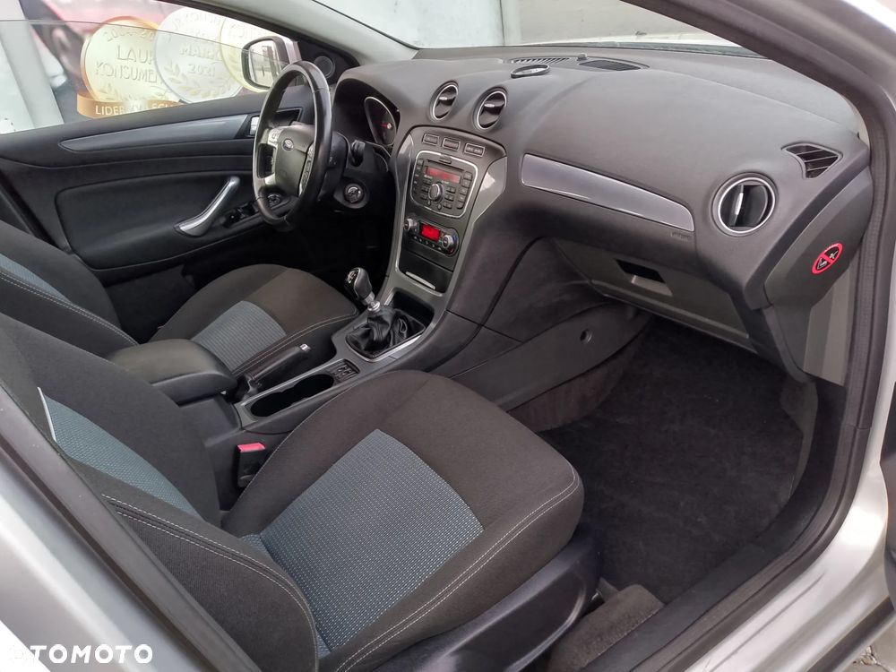Ford Mondeo 1.6 TDCi ECOnetic Start-Stopp Business Edition - 16