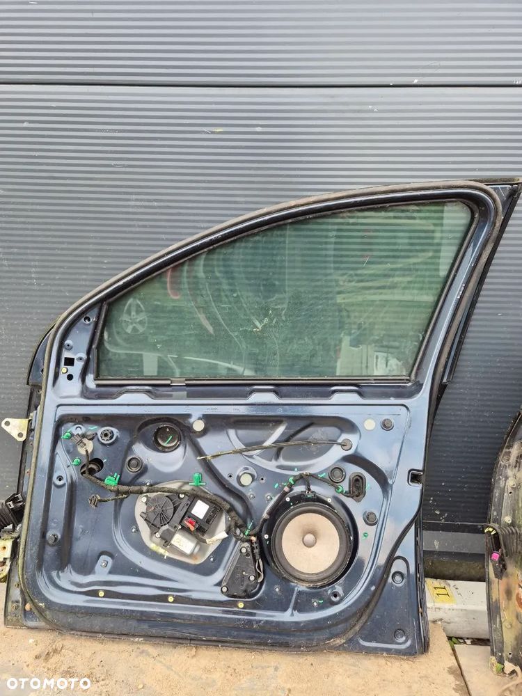 DRZWI VOLKSWAGEN GOLF V - 25