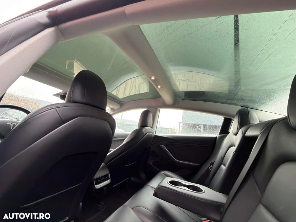 Tesla Model 3 Langstreckenbatterie Allradantrieb Dual Motor - 27