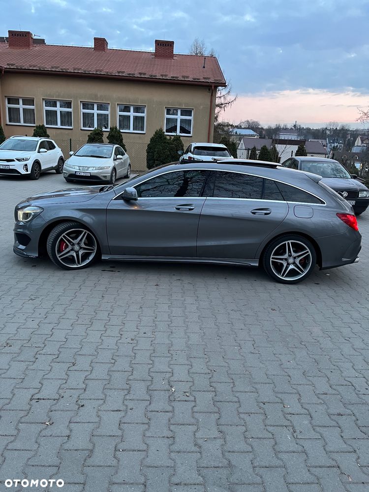 Mercedes-Benz CLA 250 AMG Line - 4