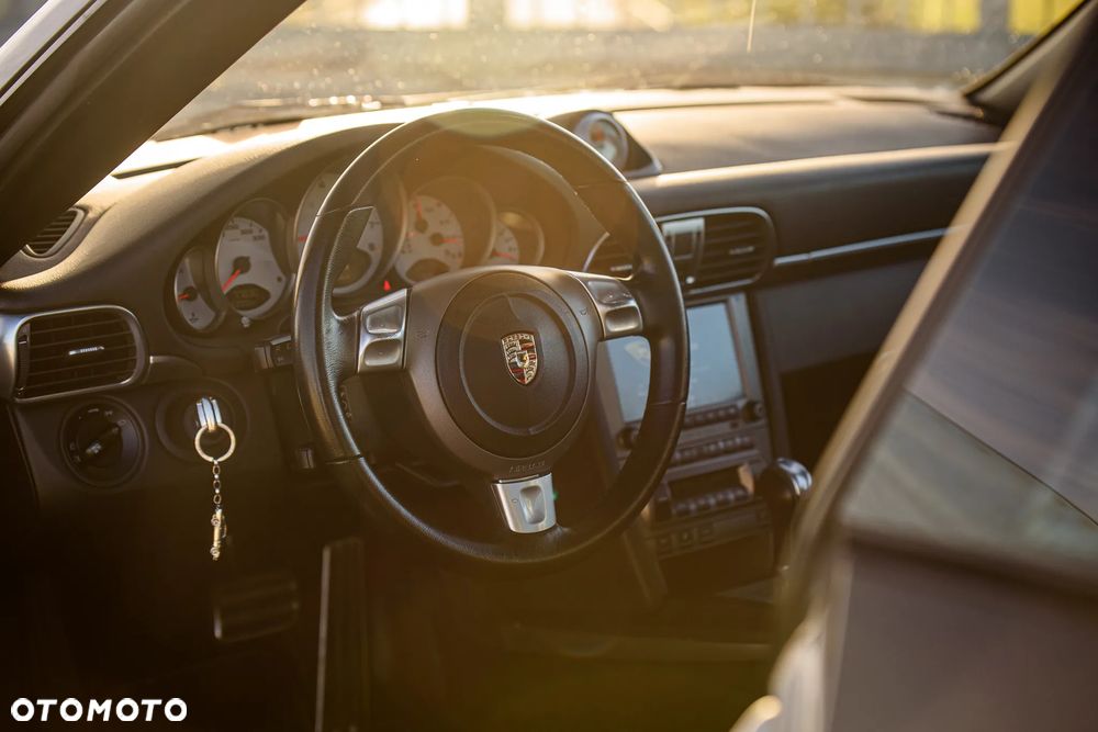 Porsche 911 Carrera S Tiptronic - 8
