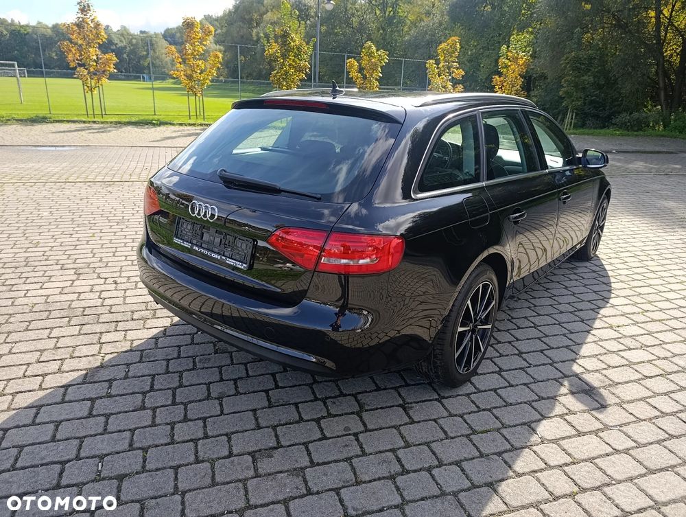 Audi A4 Avant 2.0 TDI DPF Ambiente - 8