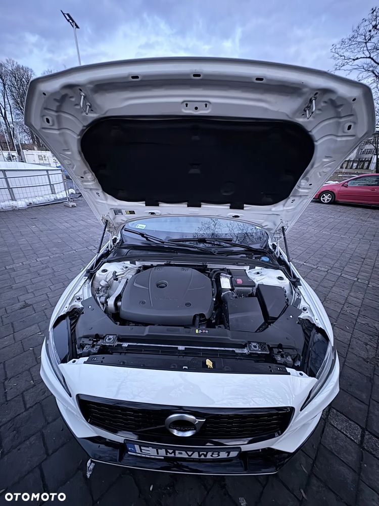 Volvo S60 T4 R-Design - 9