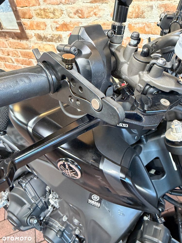 Yamaha MT - 19