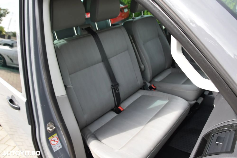 Volkswagen Caravelle - 18