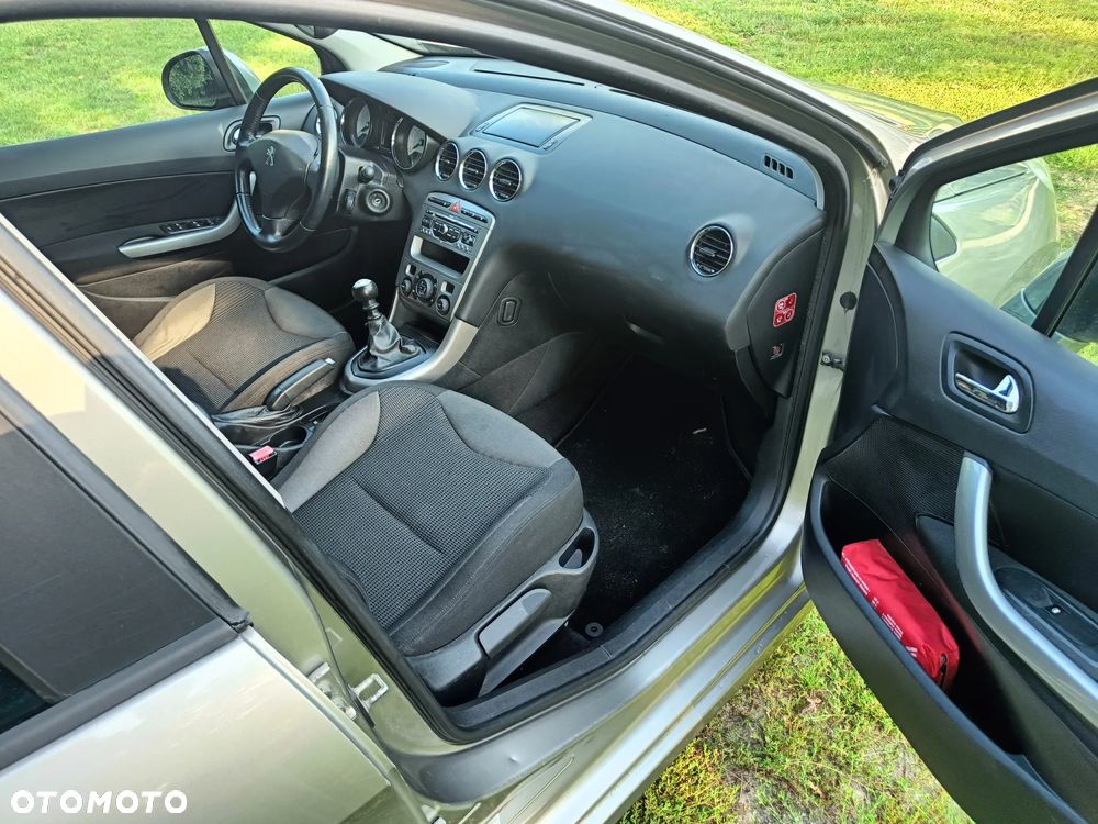 Peugeot 308 2011 photo 5