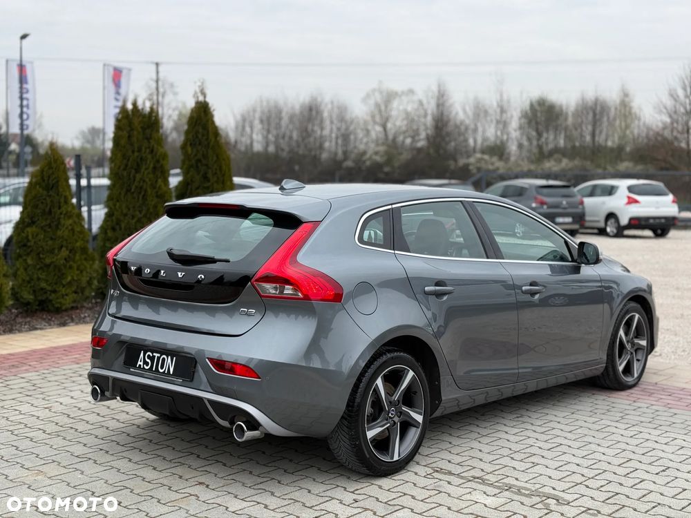 Volvo V40 D2 Momentum - 8