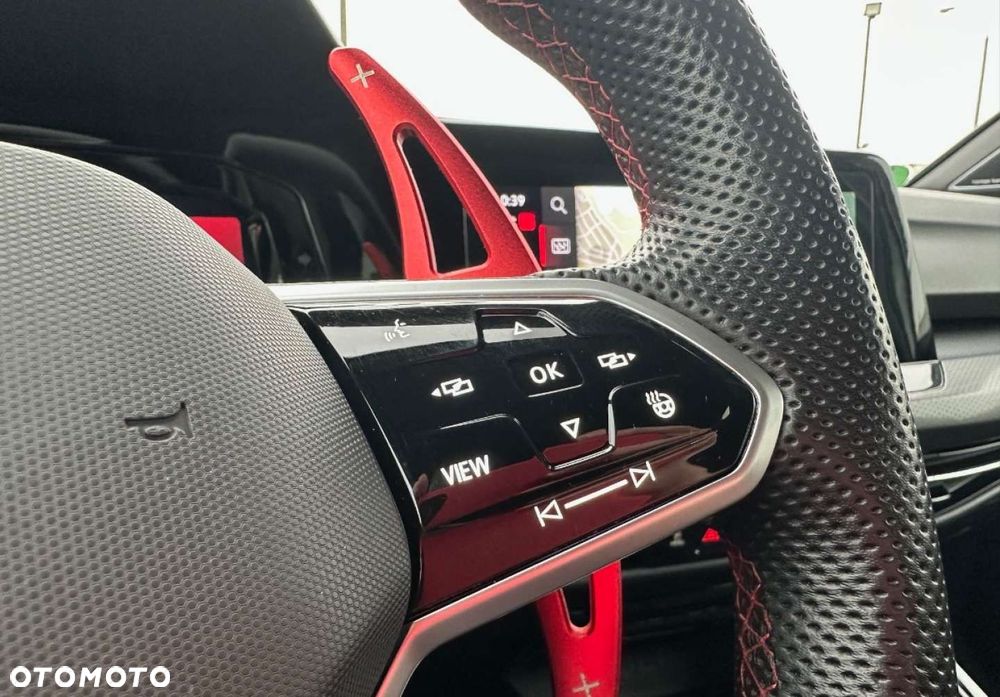 Volkswagen Golf - 21