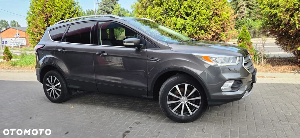 Ford Kuga 1.5 EcoBoost 2x4 Titanium - 18