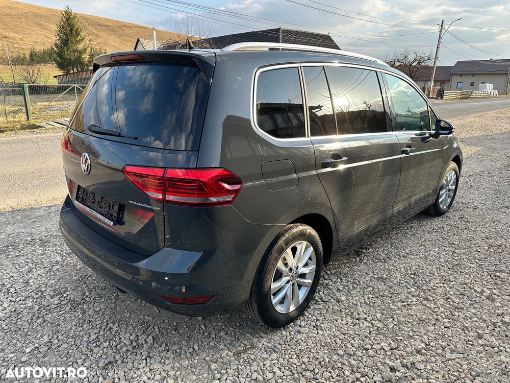 Volkswagen Touran 2.0 TDI DSG Highline - 4