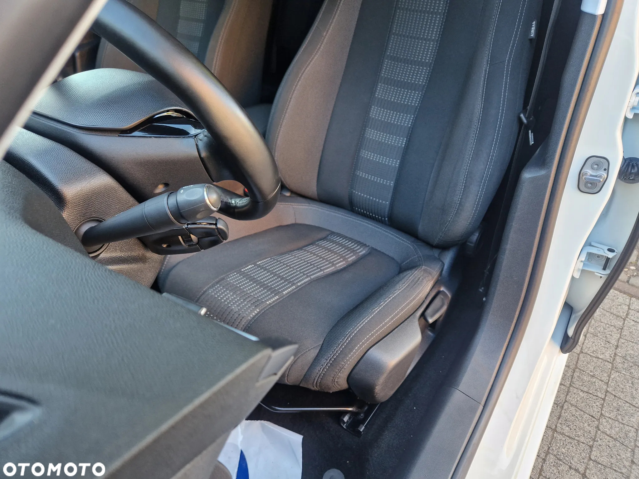 Peugeot 308 SW BlueHDi 120 Stop & Start Allure - 25
