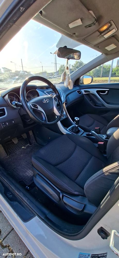Hyundai Elantra 1.6 MPi - 18
