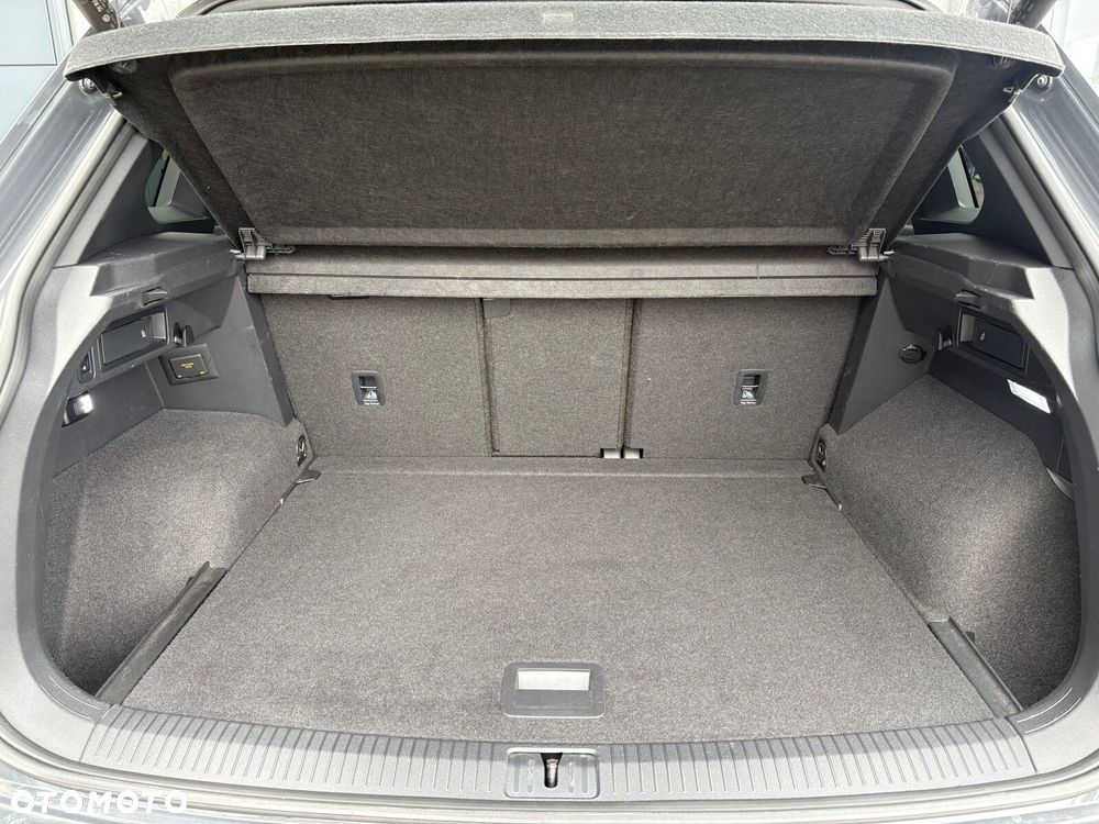 Volkswagen Tiguan - 19