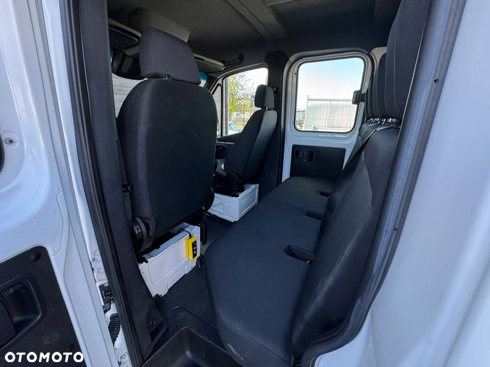 Mercedes-Benz Sprinter - 18