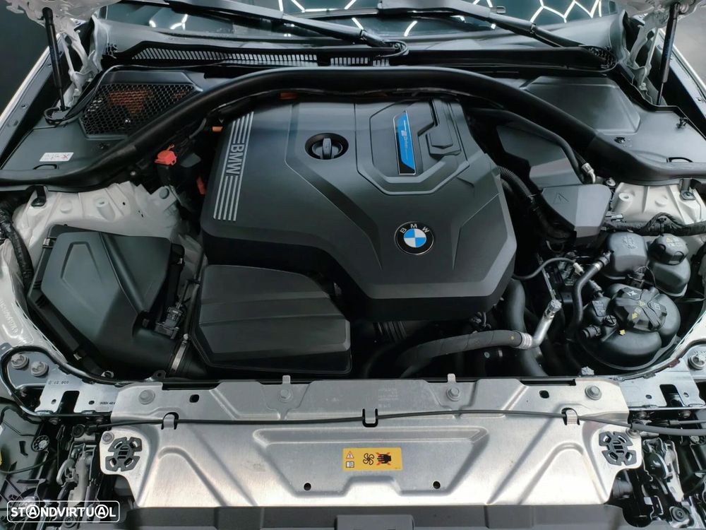 BMW 330 e Pack Desportivo M Pro Auto - 21