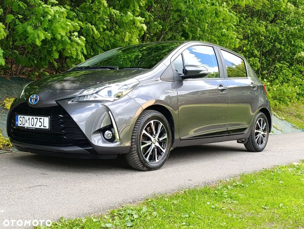 Toyota Yaris Hybrid 100 Premium - 35